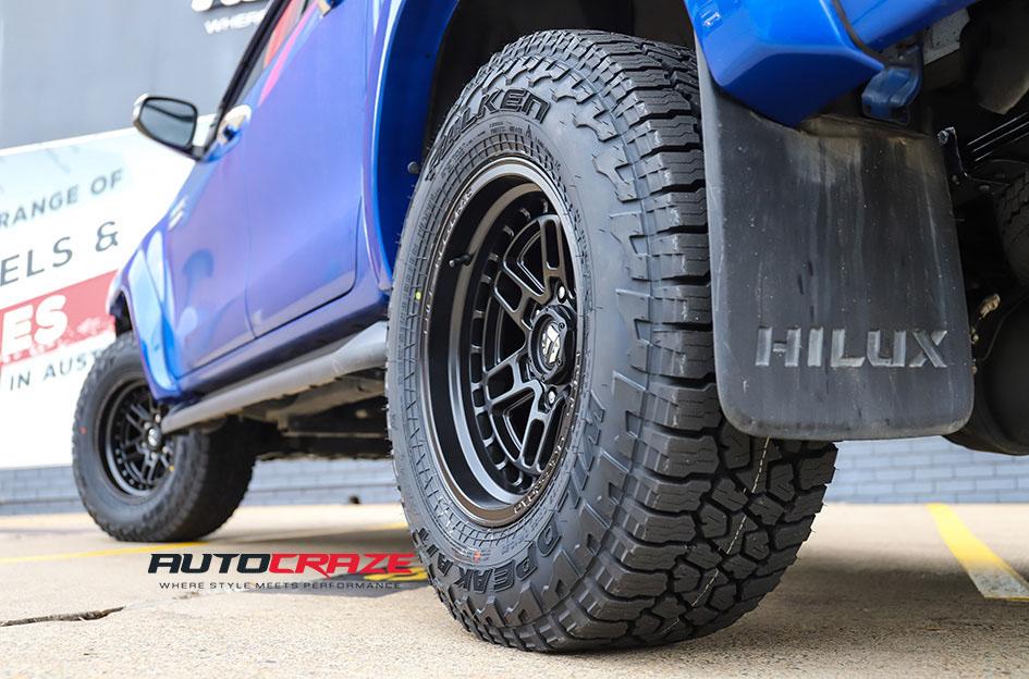 TOYOTA HILUX N80 4WD NITRO MATTE BLACK